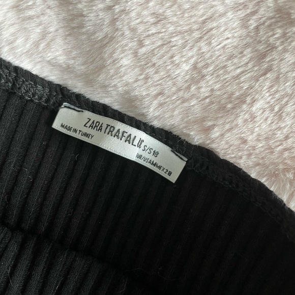 Black Zara halter top - Picture 2 of 2